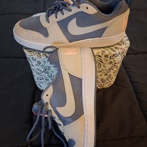 Nike Navy and Beige Sneakers